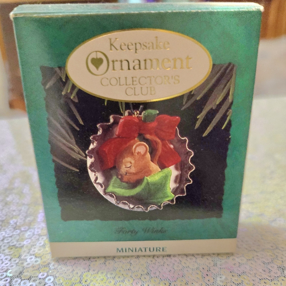 💥5/$10💥 Mini Hallmark Ornament: Forty Winks